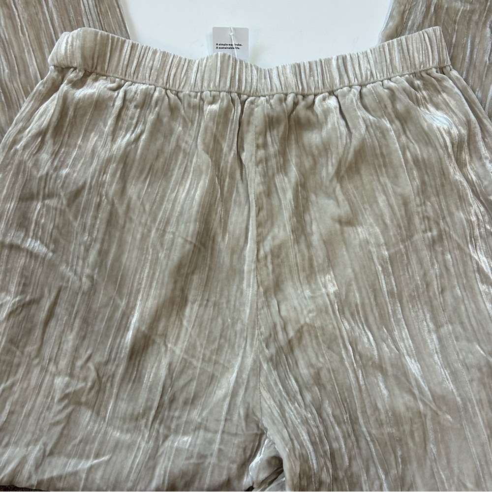 NWT Eileen Fisher Wide Leg Crushed Velvet Ankle Pants (size M) - Picture 10 of 10